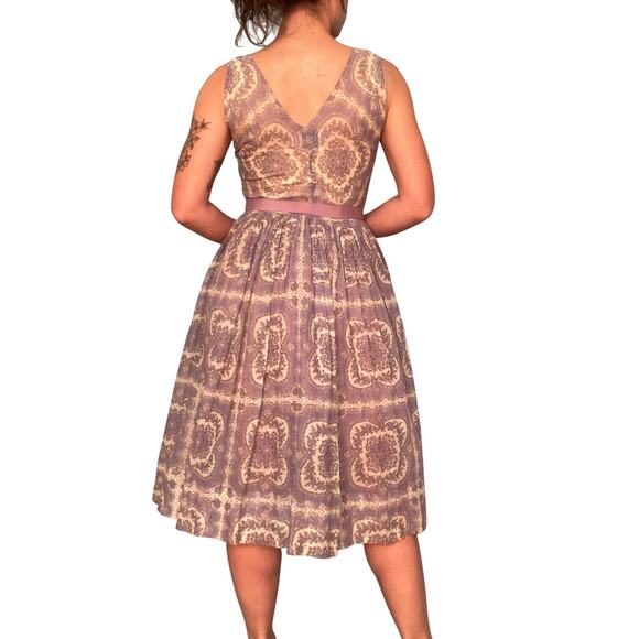 1950s Shirley Lee Purple Floral Fit and Flare Cocktail Dress - Picture 2 of 9